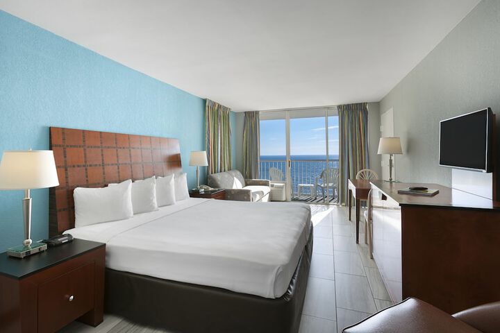 Crown Reef Beach Resort and Waterpark