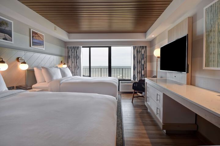 DoubleTree by Hilton Virginia Beach Oceanfront South