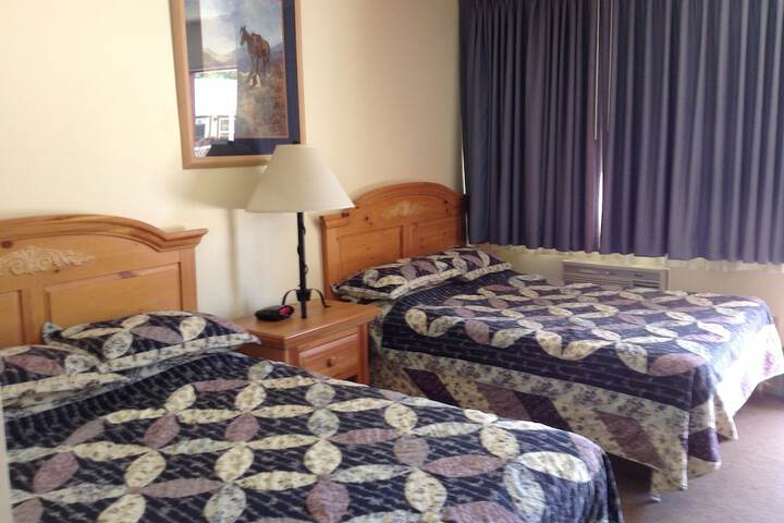Independence Courthouse Motel