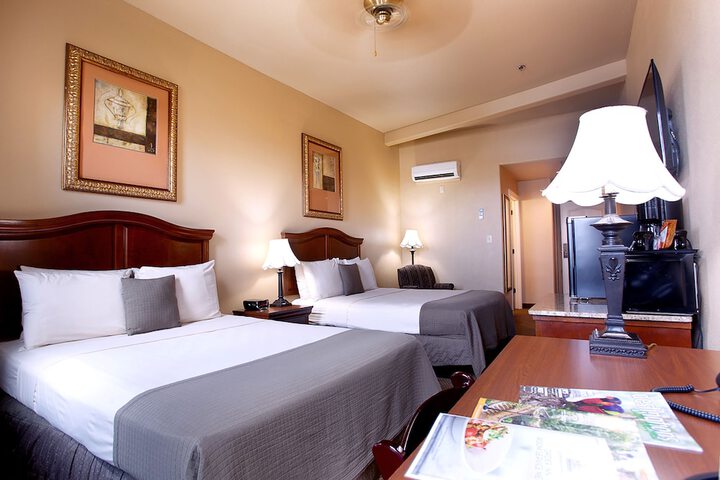 Room 43 of 59