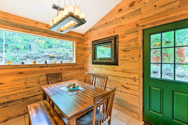 bobcat Trail Cabin on 3 Acres in Como!