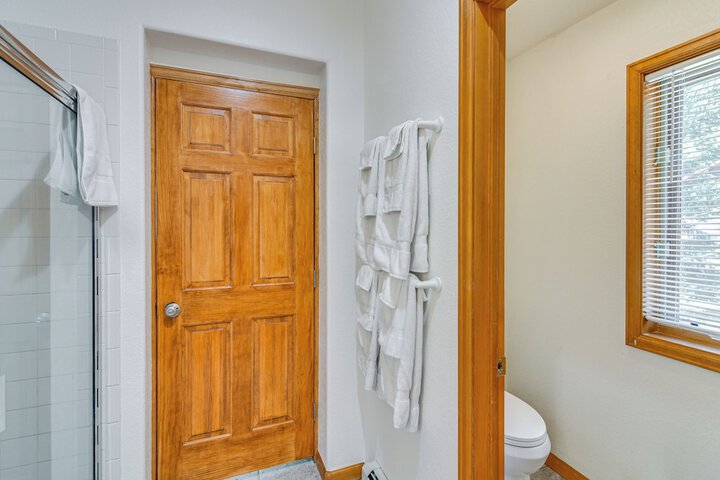 Chicago Creek B & B: 1 Mi to Mt. Blue Sky!