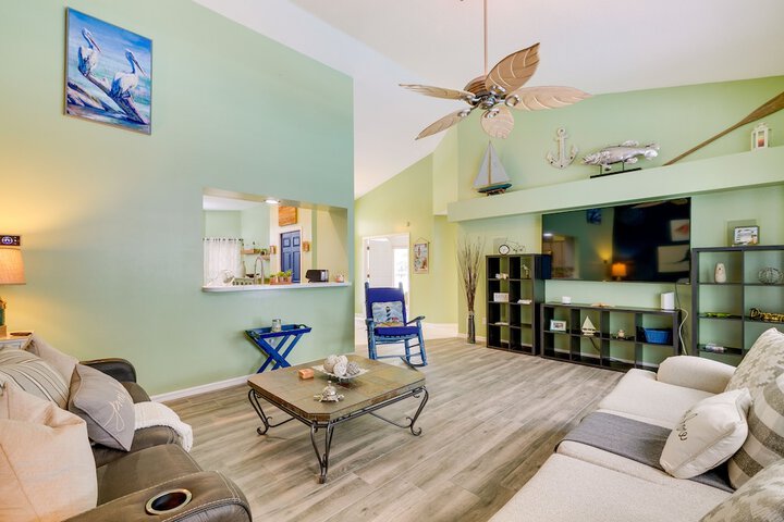 Sunny Home w / Pool & Lanai - Near Rainbow River!