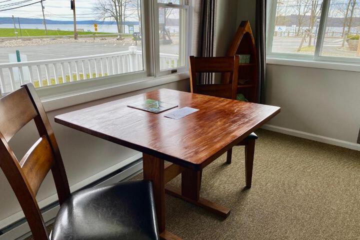 East Shore Lodging