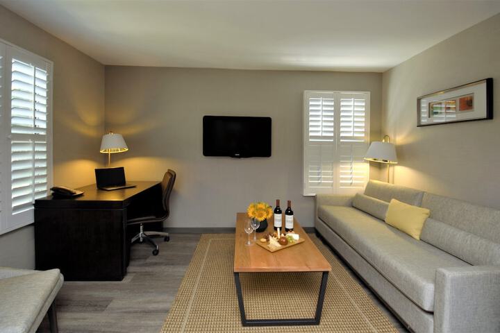 Hotel Indigo Napa Valley by IHG