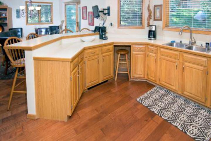Spacious & Convenient Townhome #61 on the Golf Course