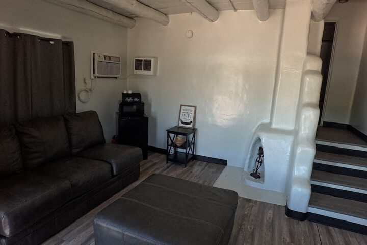 Room 51 of 66