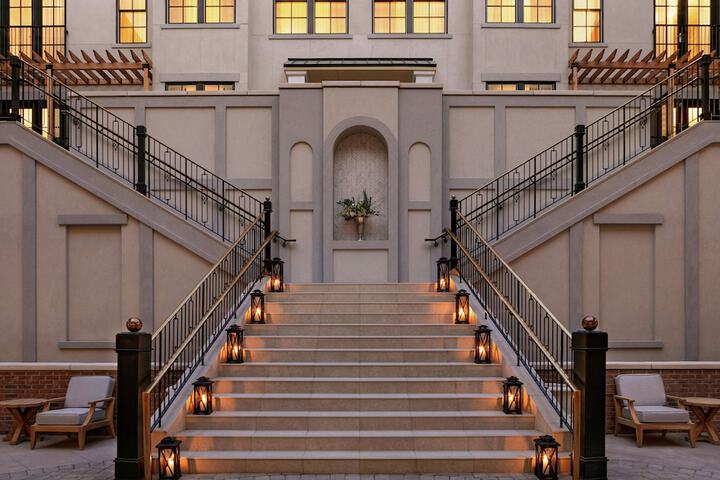 Hotel 3 of 130
