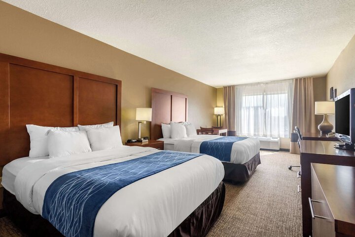 Comfort Inn & Suites Pittsburg KS