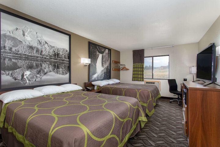 Room 13 of 21