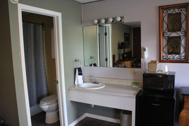 Room 108 of 219
