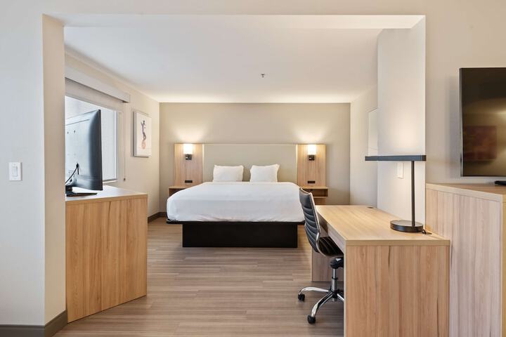 Best Western Lake Oswego / Portland Hotel & Suites