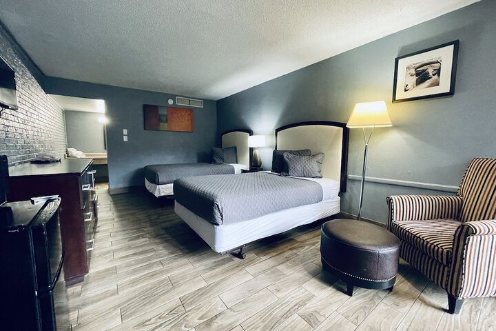 Room 13 of 31