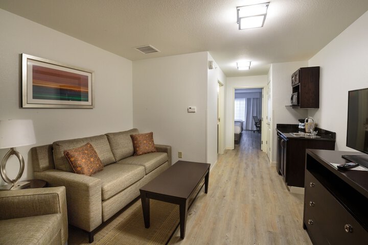 Holiday Inn Bloomington-Airport by IHG