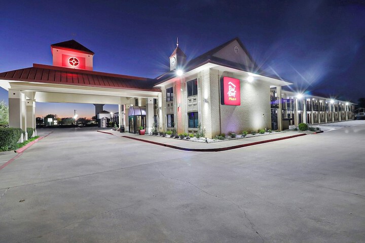 Red Roof Inn PLUS+ Dallas – Addison