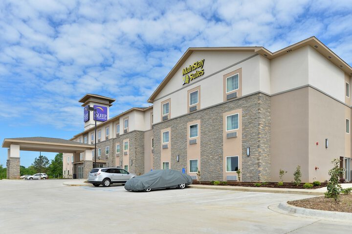 Hotel 2 of 66
