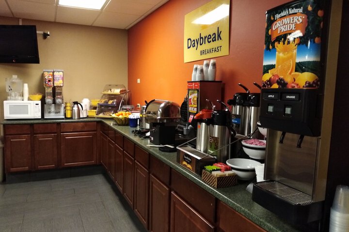 Breakfast/Coffee Service 40 of 46