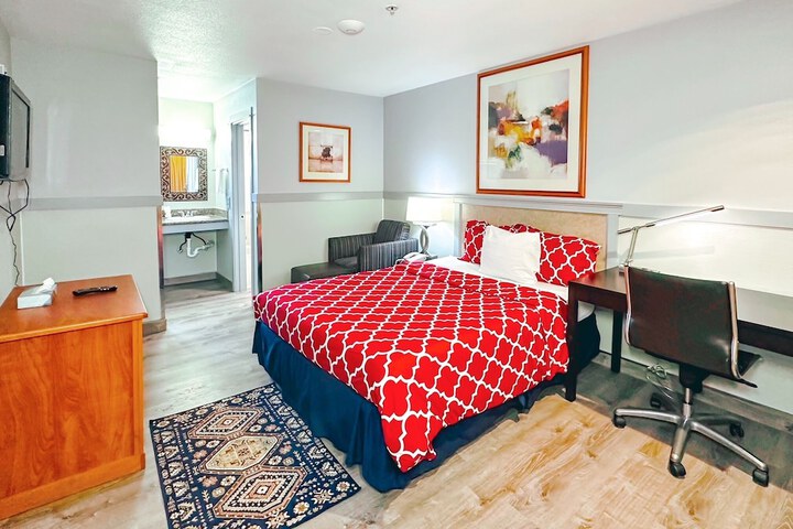 Americas Inn & Suite