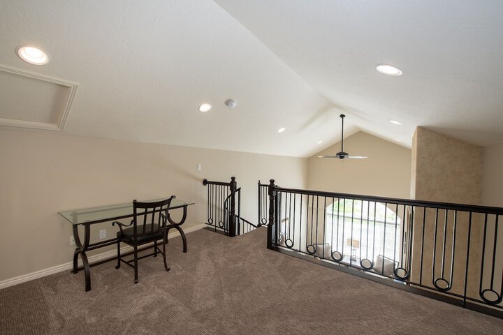 Family Getaway skiing Ice Castles & Golf Course 2204 2 Bedroom Apts by RedAwning