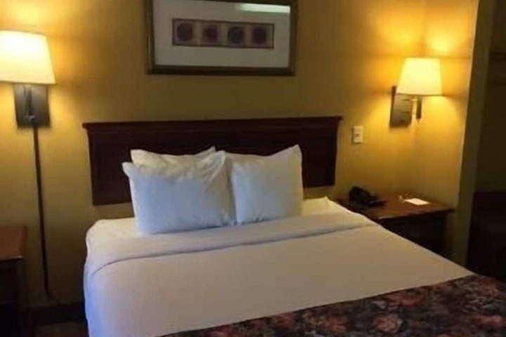 Room 14 of 35