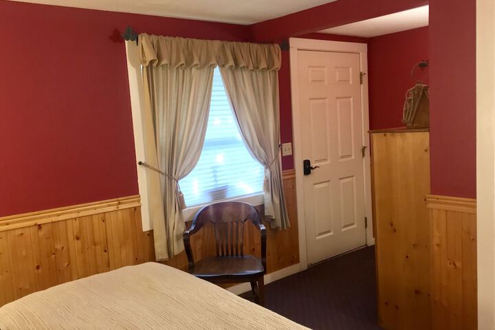 Room 62 of 79