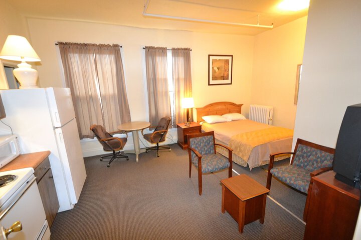 Room 35 of 38
