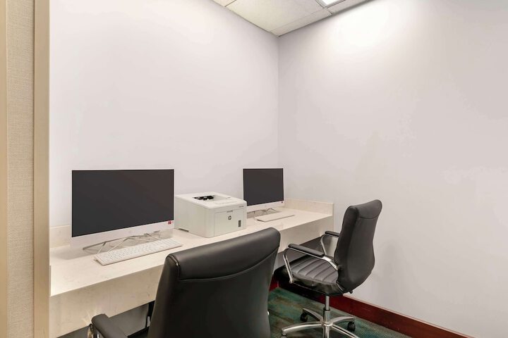 Business Center 42 of 42