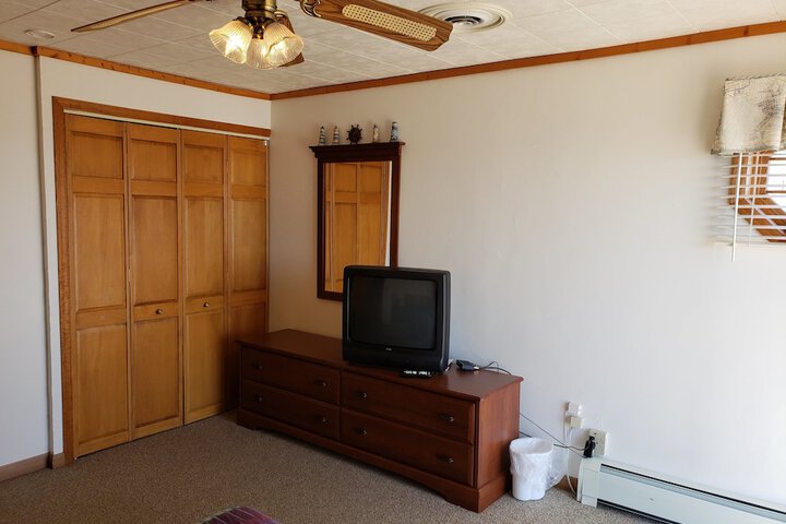Algoma Beach Motel
