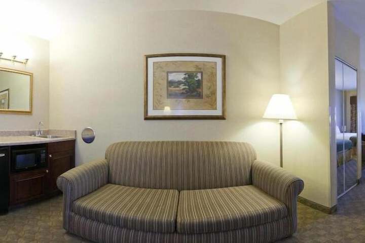 Room 23 of 67
