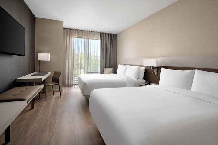 AC Hotel by Marriott Santa Rosa Sonoma Wine Country