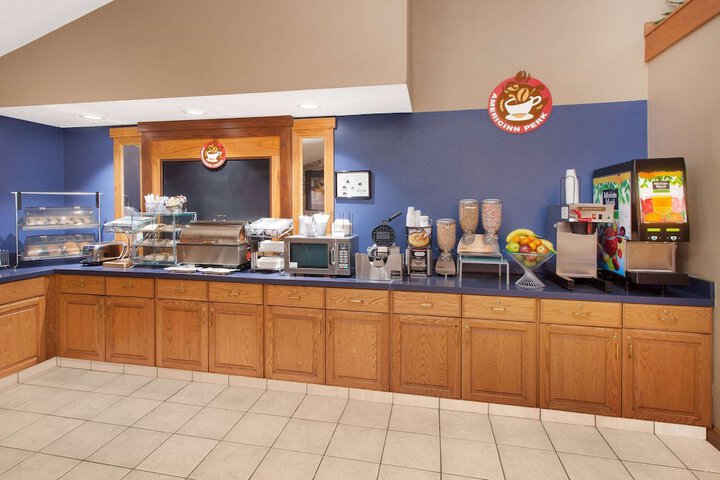 AmericInn by Wyndham Webster City