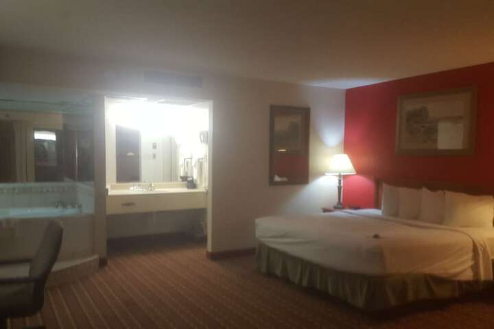 Room 14 of 27