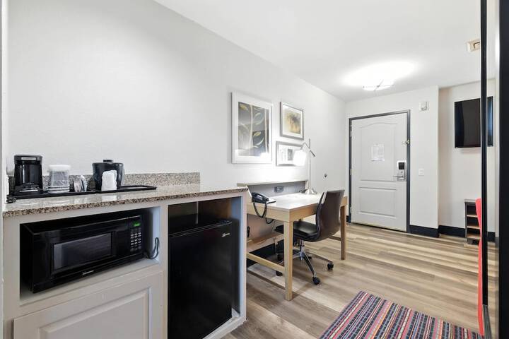 Country Inn & Suites by Radisson Merrillville, IN