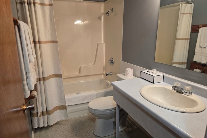 Room 43 of 84