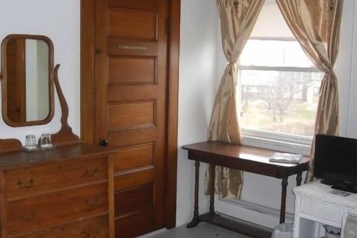Room 56 of 68