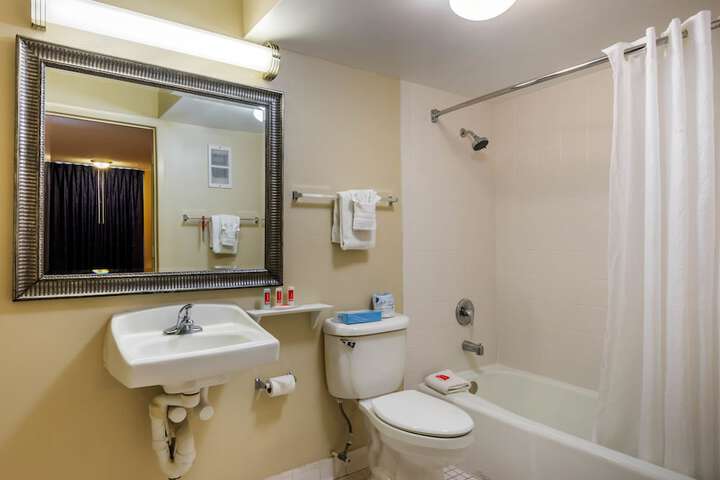 Room 15 of 31