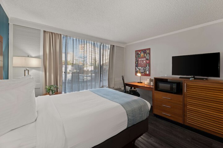 Room 35 of 50
