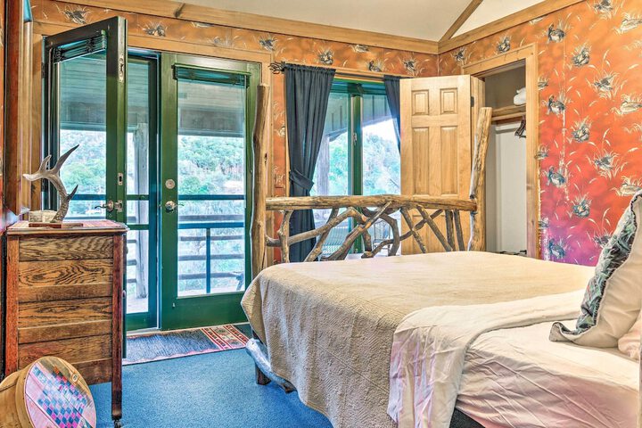 River Access + Mtn Views: Cullowhee Lodge!