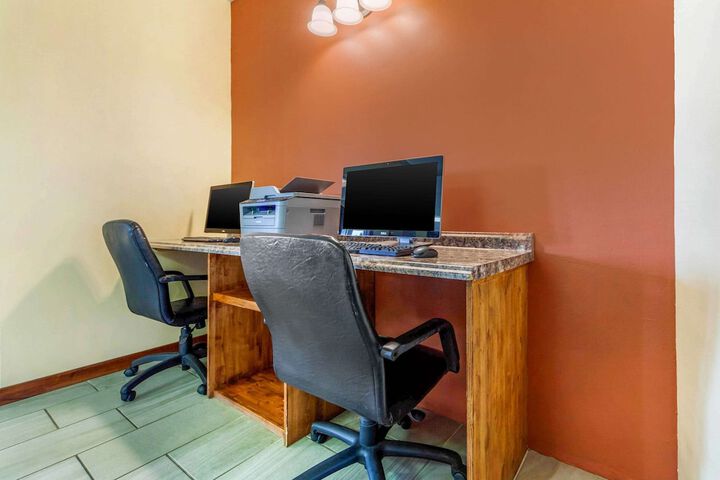 Business Center 62 of 62