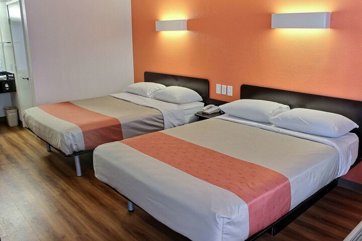MOTEL 6 PASO ROBLES