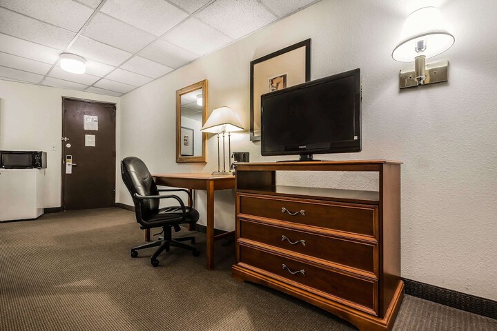 Room 15 of 29