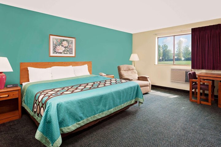 Room 9 of 23