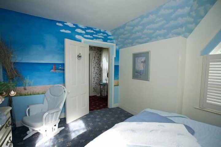 Room 32 of 52