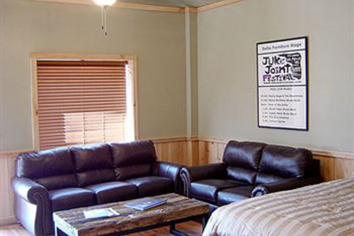 Bluestown Inn