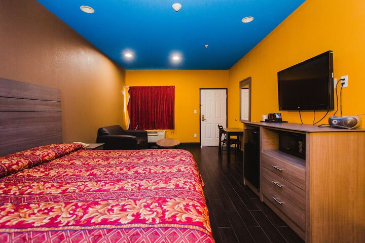 Room 35 of 38