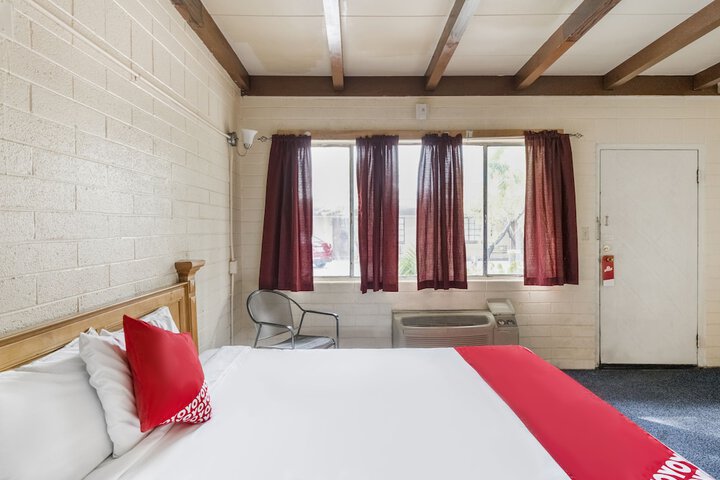 Room 18 of 30