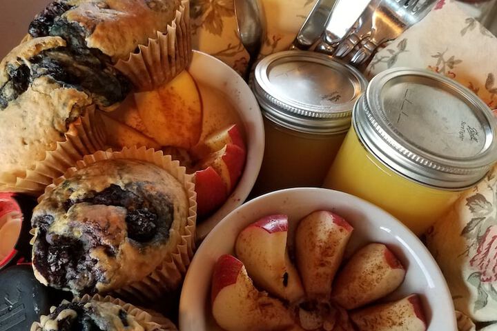 Breakfast/Coffee Service 29 of 34