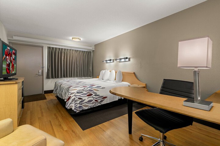Room 32 of 37