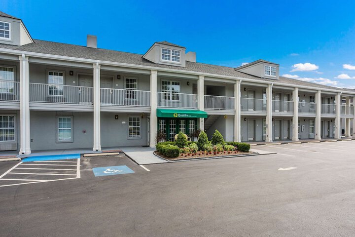 Hotel 4 of 58