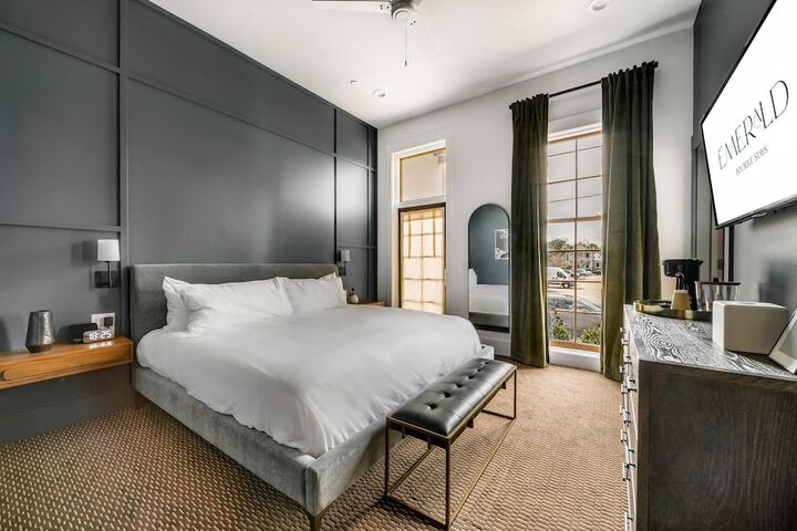 Room 11 of 14